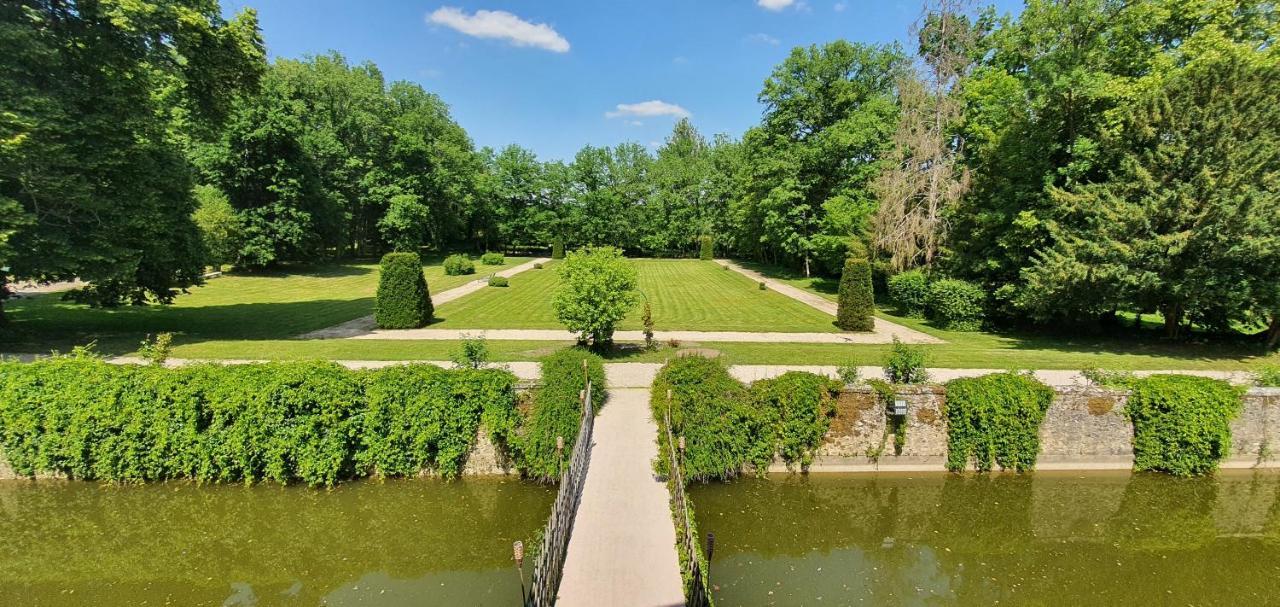 Chateau De La Cour Senlisse Luaran gambar