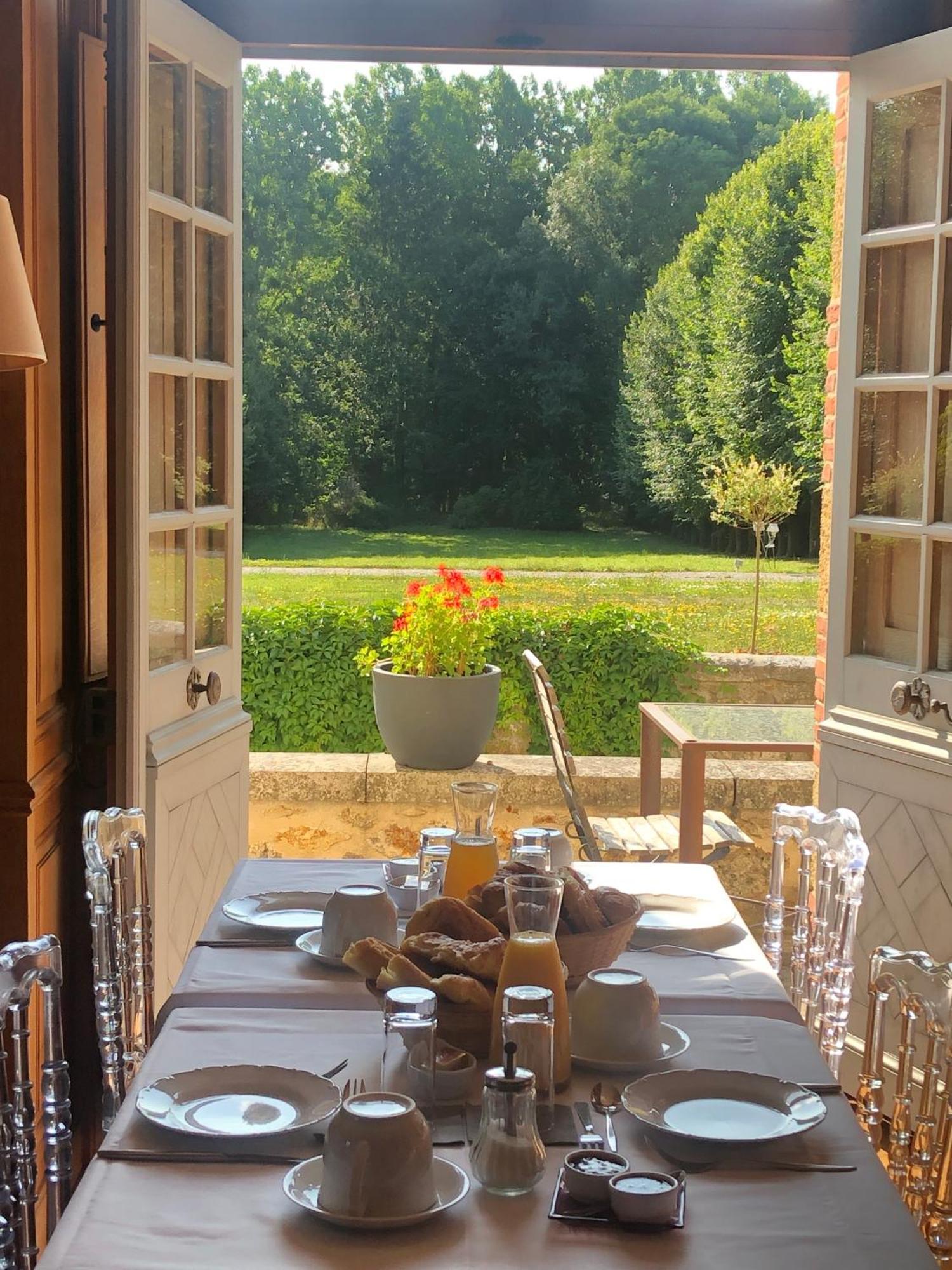 Chateau De La Cour Senlisse Luaran gambar